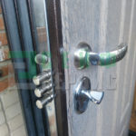 замена замка на входной металлической двери
